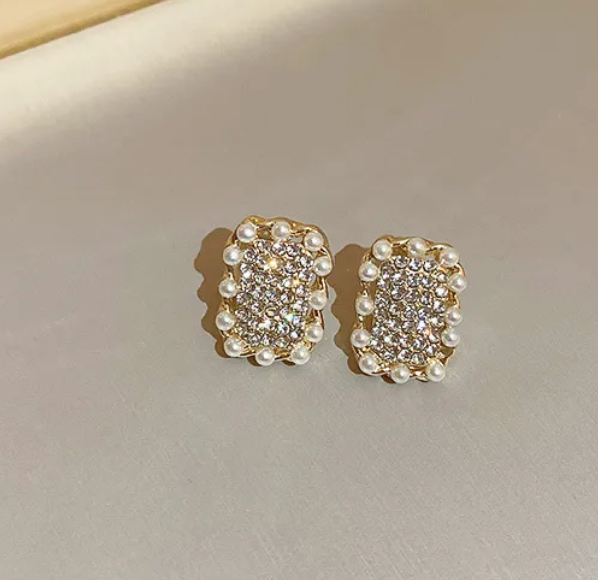 Aretes Clift