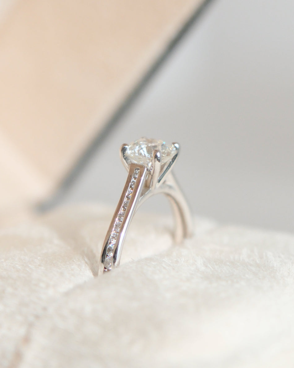 Anillo Hester