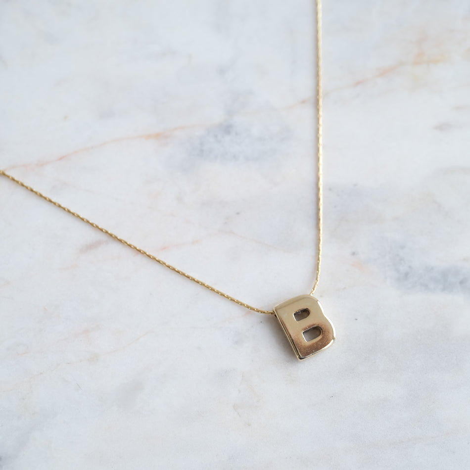 Collar Golden Letter