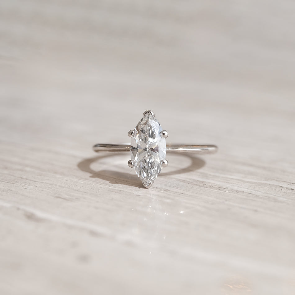Anillo Solitario Marquisse