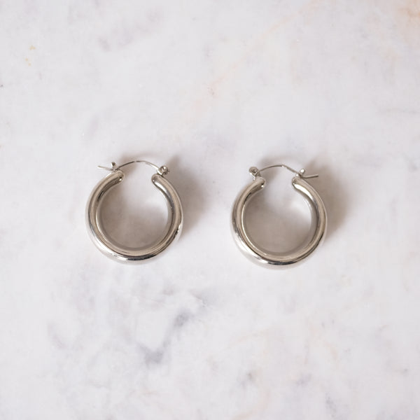 Aretes Silver Hoops