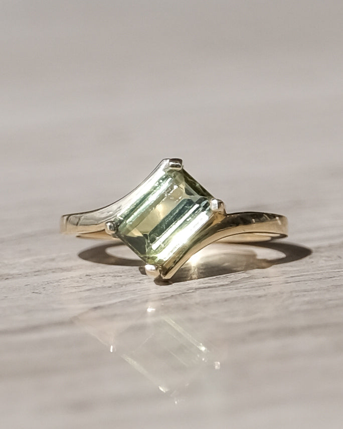 Anillo Katerina