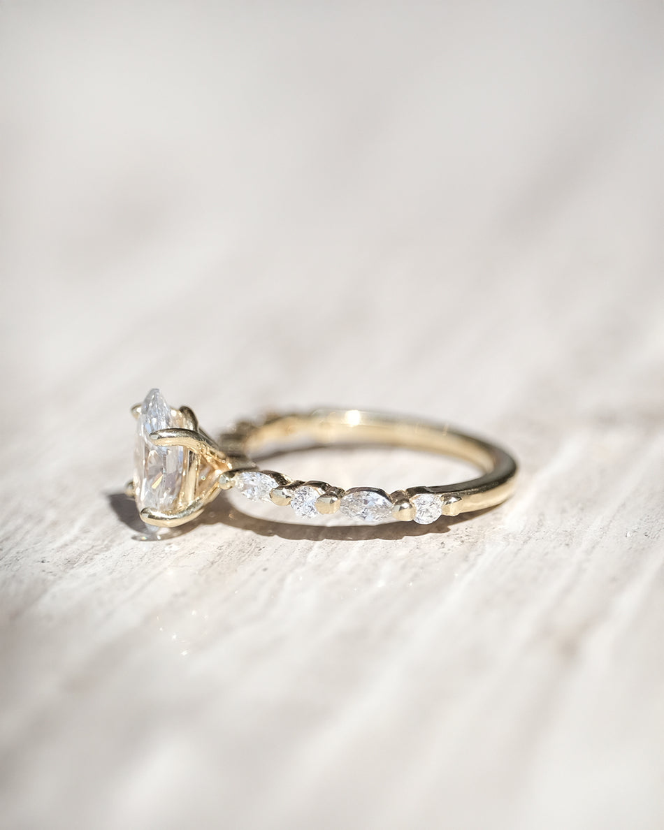 Anillo Bella