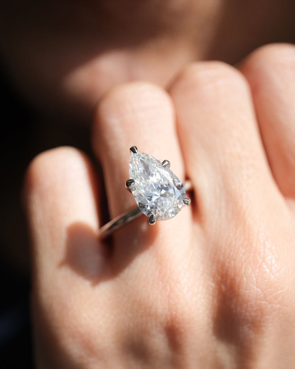 Anillo Delfina