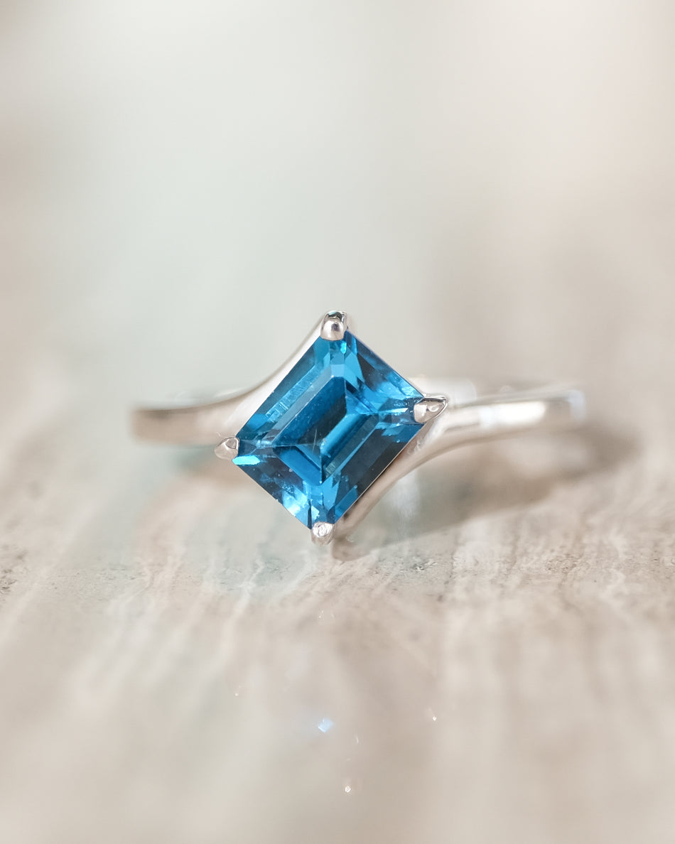 Anillo Gala