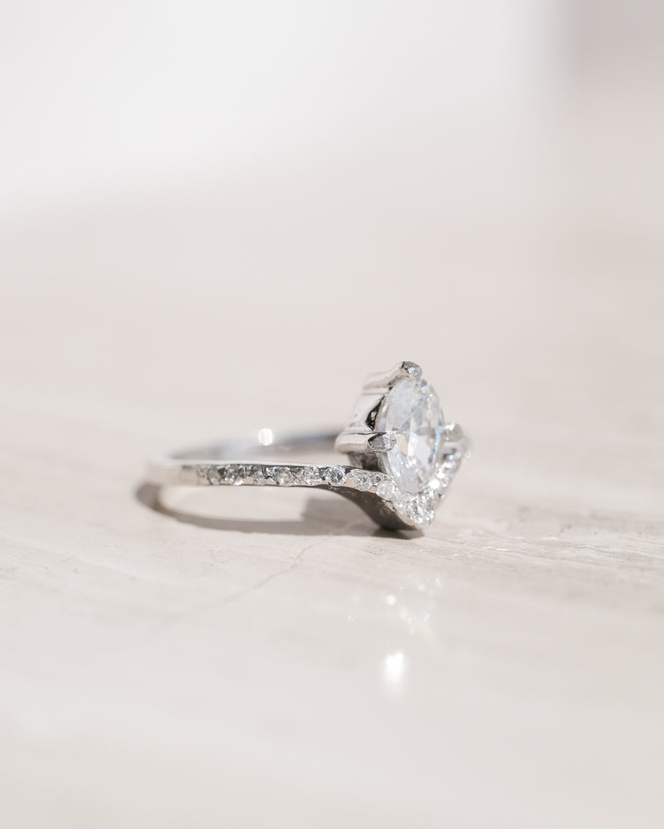 Anillo Calypso