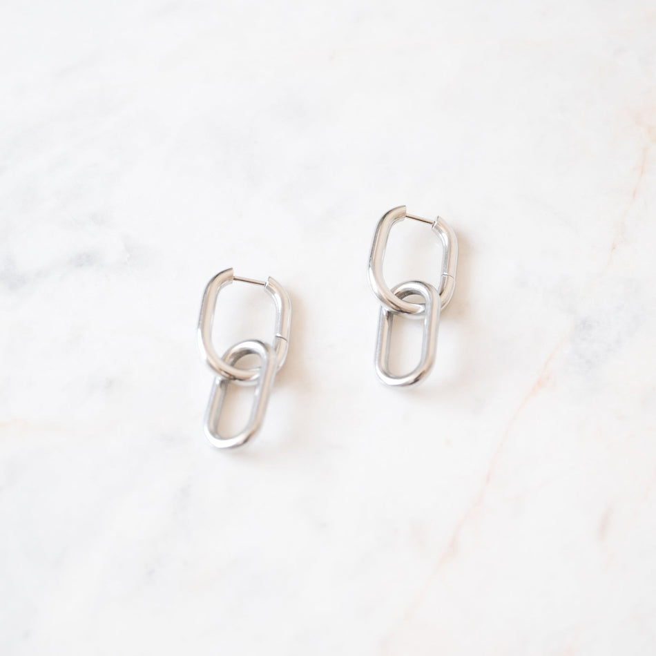 Aretes Chain Hoops
