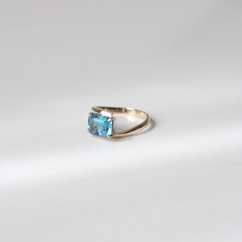 Anillo Topacio Azul