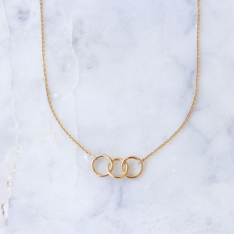 Collar Tangled Love