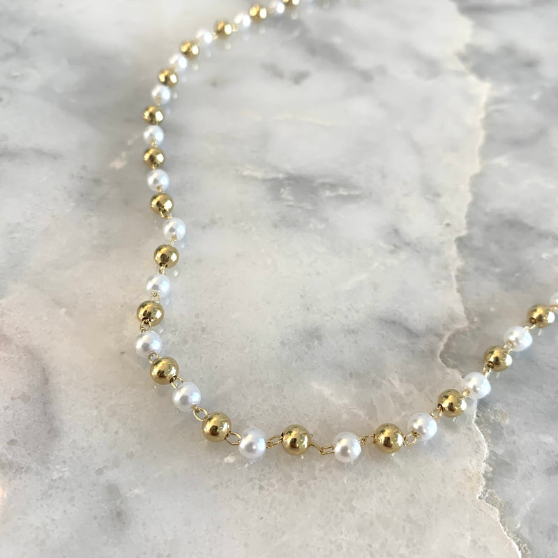 Collar Pearls Golden & White